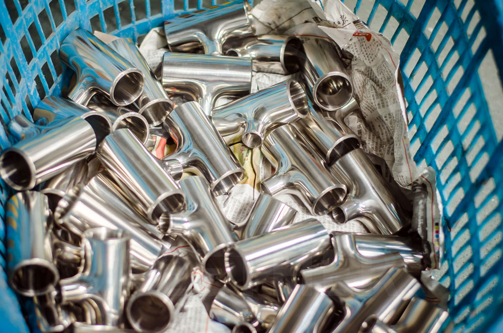 Monel sand blasted tee stock in China